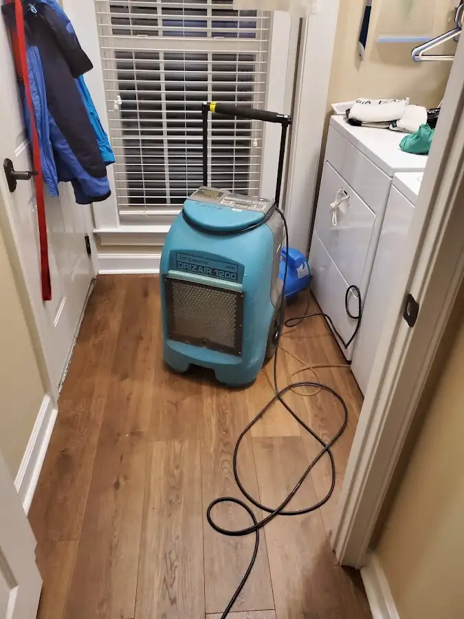 Commercial dehumidifier deployed for Crawl Space Restoration in Mountain View
